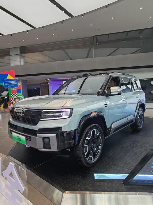 重庆158比亚迪方程豹硬派越野的爆款，英菲尼迪35周年与你共成长